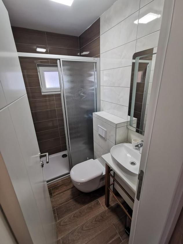Elizabeta Deluxe Rooms بيوغْغاد نا موغو المظهر الخارجي الصورة
