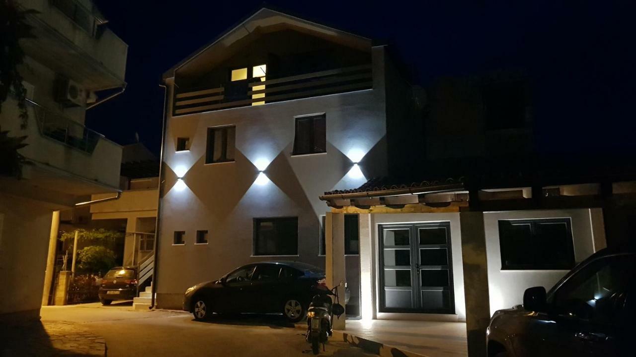 Elizabeta Deluxe Rooms بيوغْغاد نا موغو المظهر الخارجي الصورة